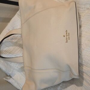 Kate Spade White Pebbled Leather Large Tote – Style V101 – Gently Used